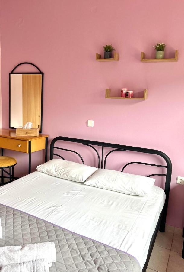 Αγκυροβόλιο Hotell Ília Exteriör bild